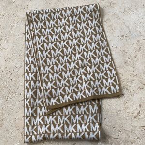 Michael Kors Scarf 🧣